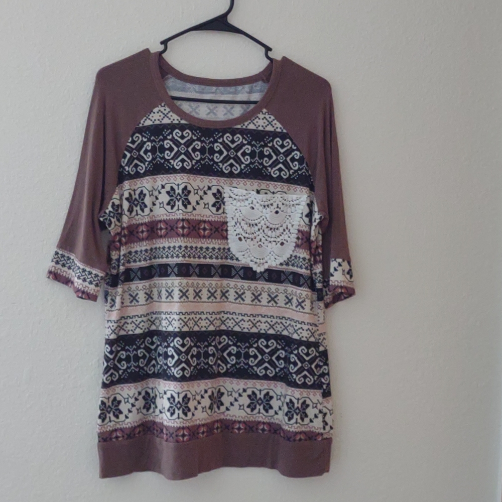 Brown patterned size XL shirt